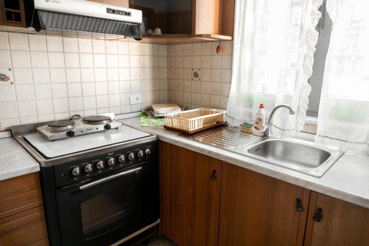 City Center Two Private Bedrooms Near Scanderbeg Square On Shared Apartment Тирана Экстерьер фото